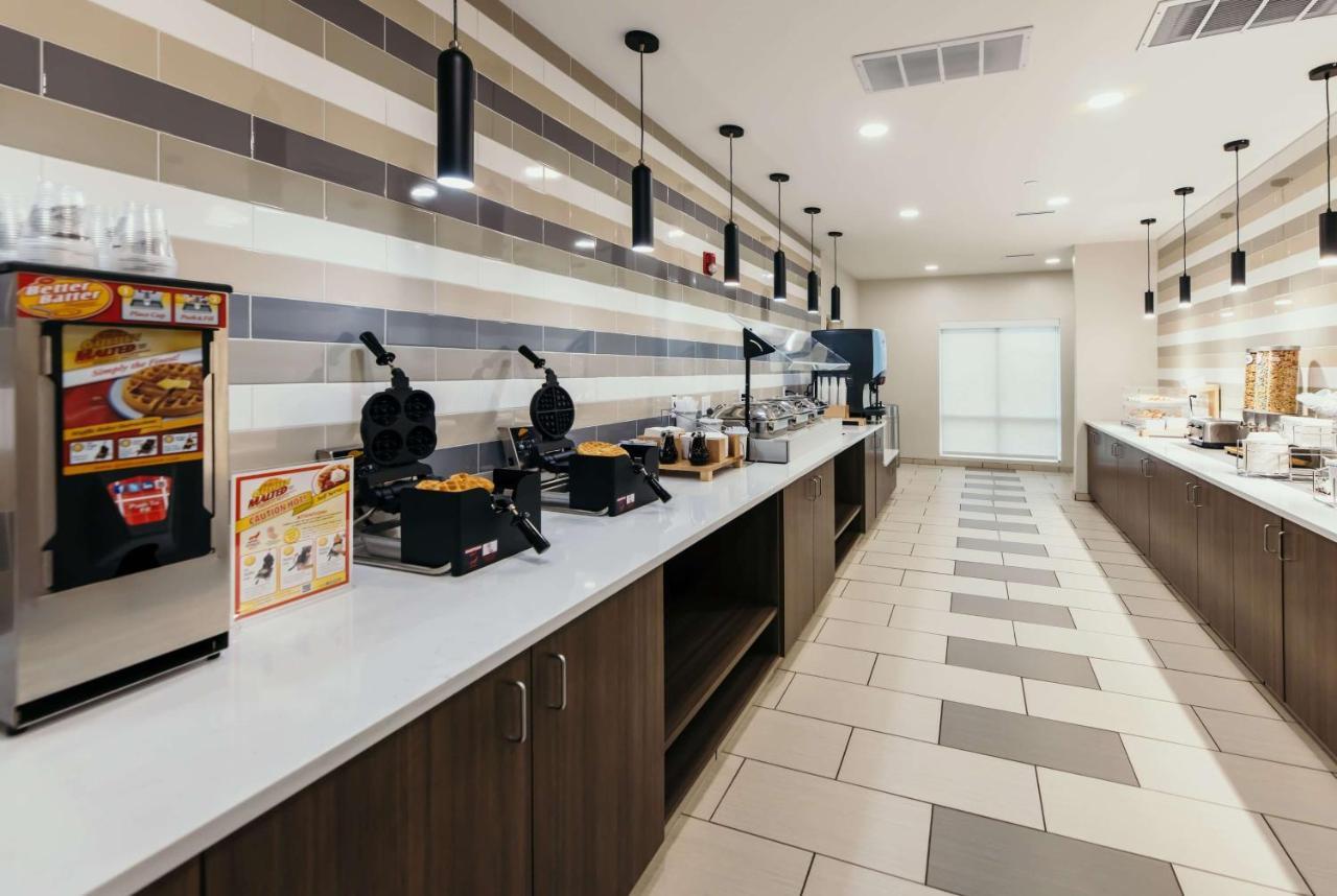La Quinta Inn & Suites By Wyndham Ankeny Ia - Des Moines Ia Zewnętrze zdjęcie