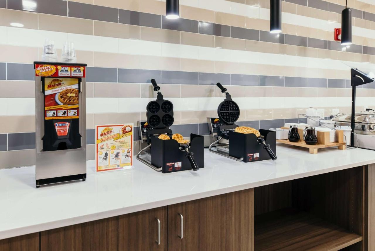 La Quinta Inn & Suites By Wyndham Ankeny Ia - Des Moines Ia Zewnętrze zdjęcie