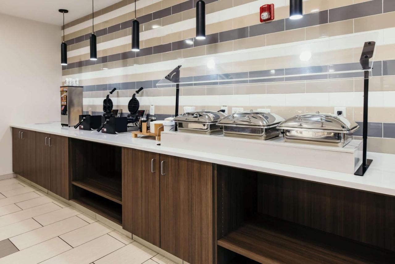 La Quinta Inn & Suites By Wyndham Ankeny Ia - Des Moines Ia Zewnętrze zdjęcie