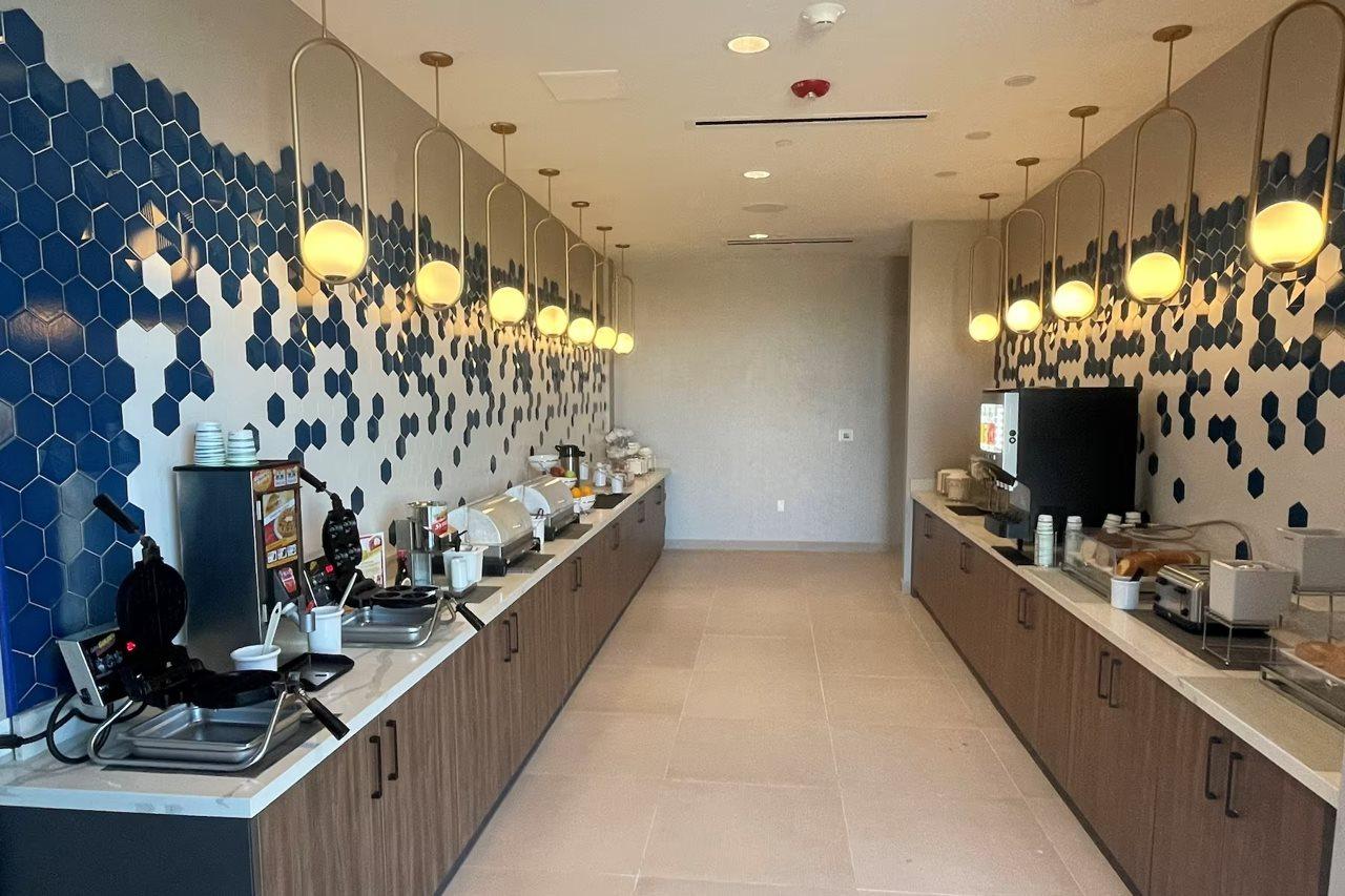 La Quinta Inn & Suites By Wyndham Ankeny Ia - Des Moines Ia Zewnętrze zdjęcie